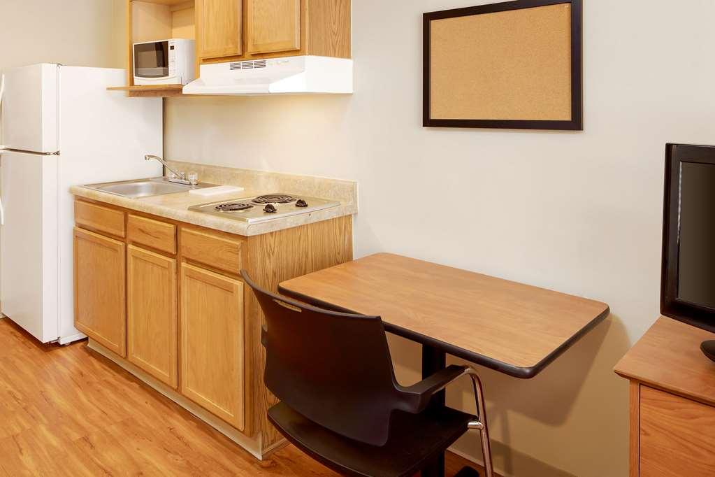 Extended Stay America Select Suites - Wichita - South Номер фото