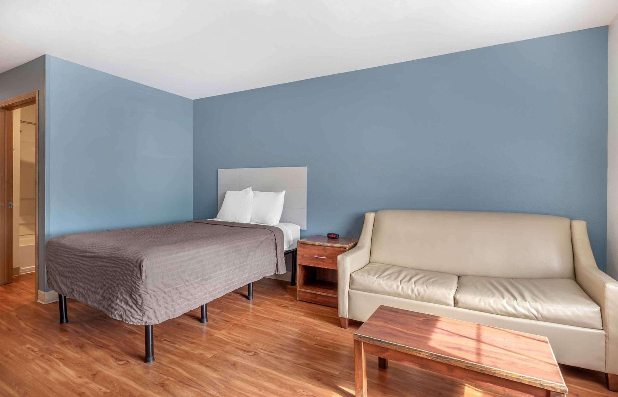 Extended Stay America Select Suites - Wichita - South Экстерьер фото