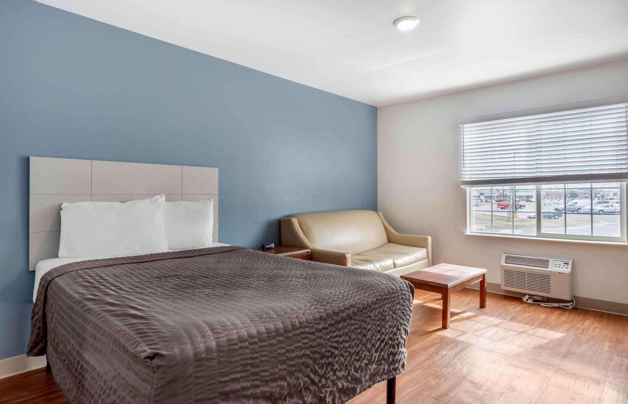 Extended Stay America Select Suites - Wichita - South Экстерьер фото