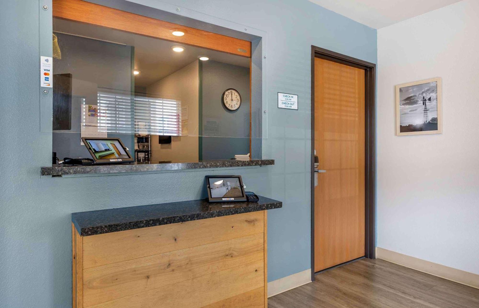 Extended Stay America Select Suites - Wichita - South Экстерьер фото