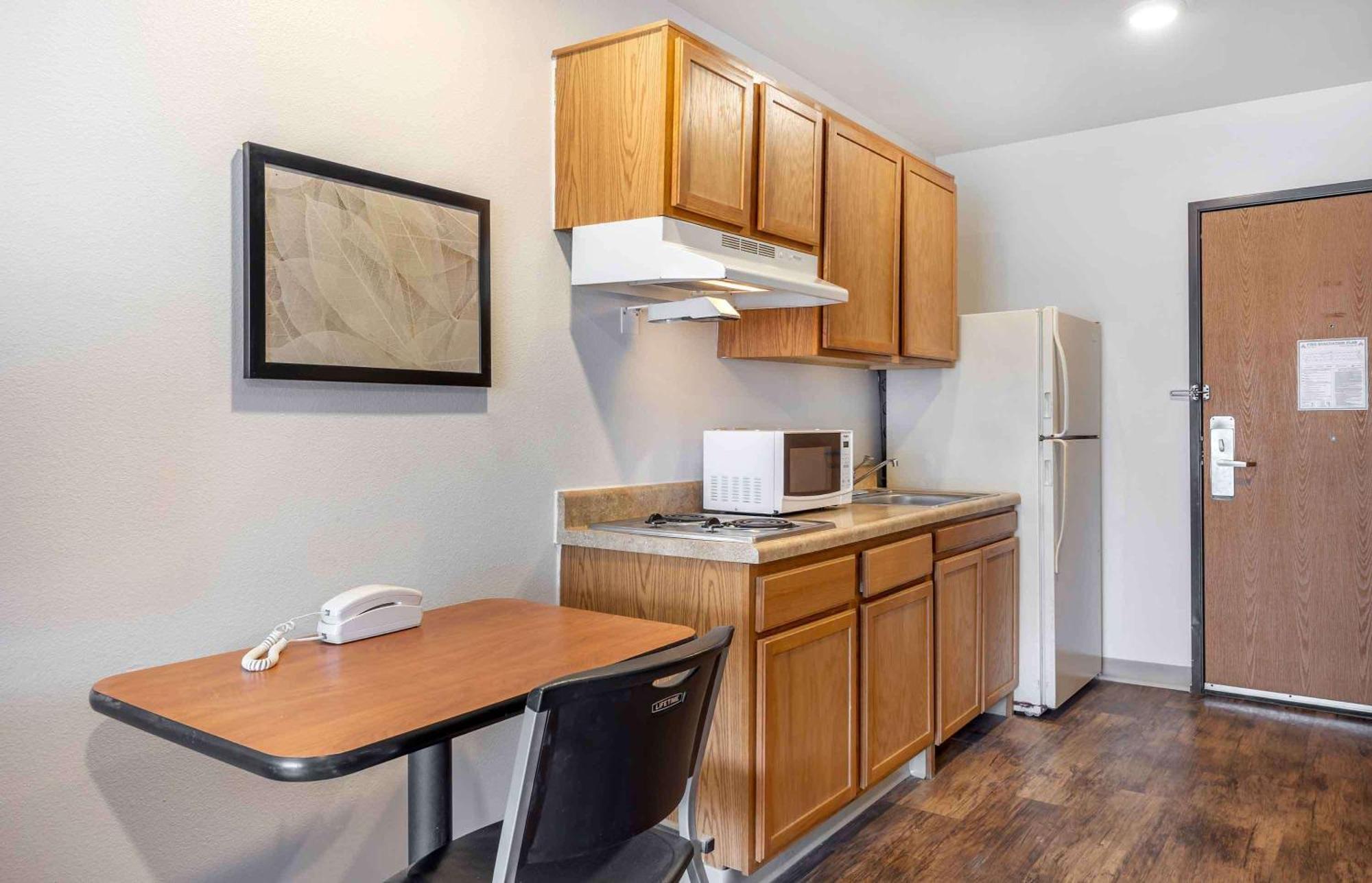 Extended Stay America Select Suites - Wichita - South Экстерьер фото
